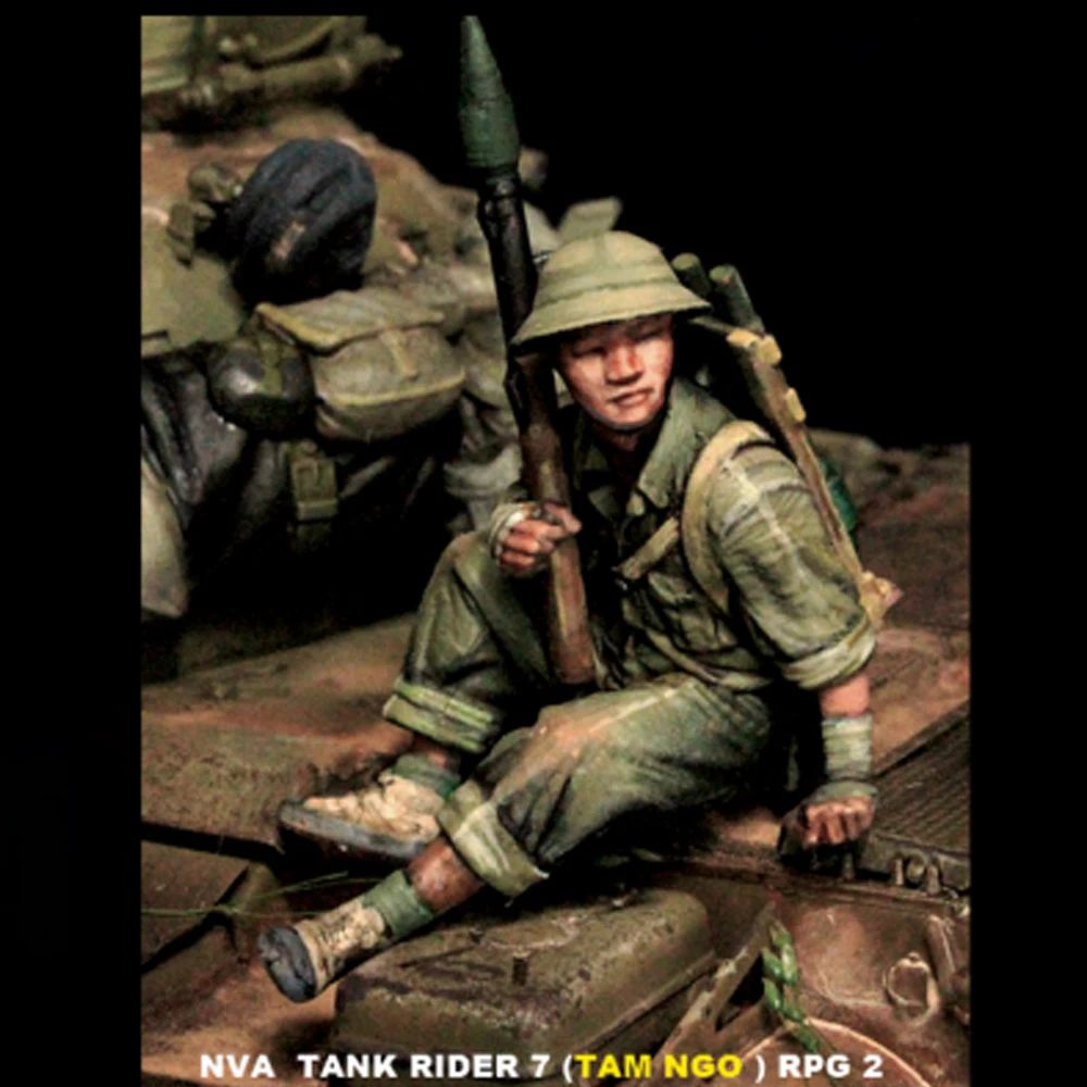 Model Kit Diorama - 1/35 NVA Tank RIDER 7, RPD