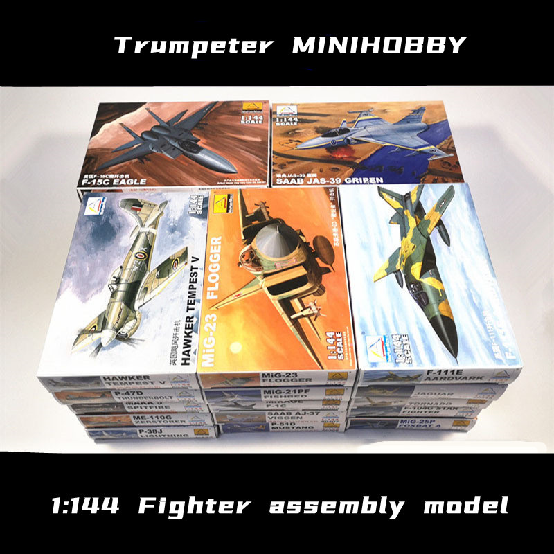 Model Kit Tamiya - TRUMPETER 1/144 ทหารประกอบเครื่องบินระเบิดเครื่องบินของเล่นพลาสติก