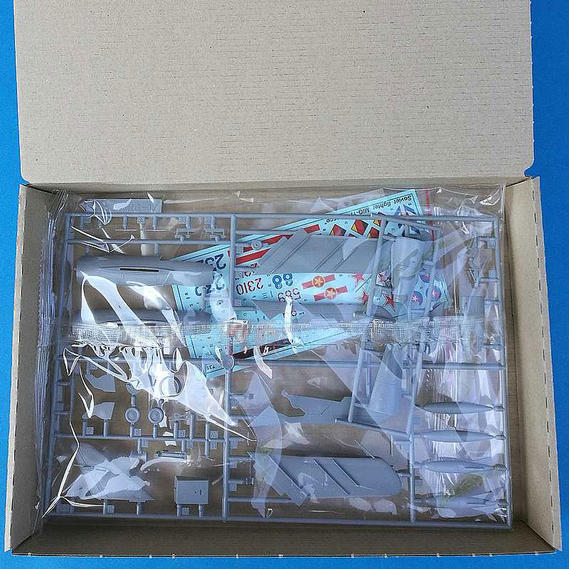 ZVEZDA 7318 1/72 ชุดโมเดลจำลอง - Model Kit Vintage บทวิจารณ์และราคา