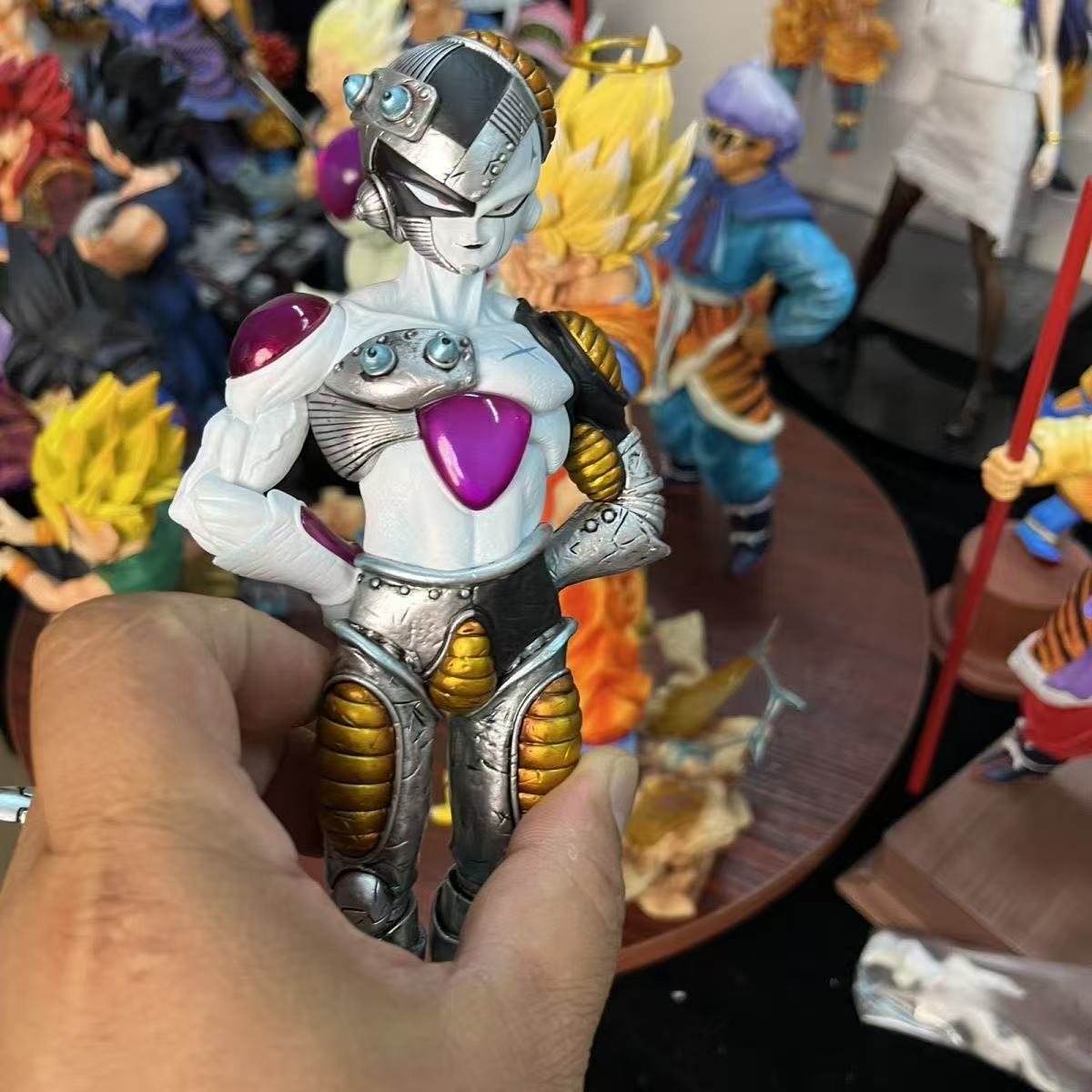 ดราก้อนบอล อนิเมะ เมชา ฟรีซ่า  - Model Kit Frieza บทวิจารณ์และราคา