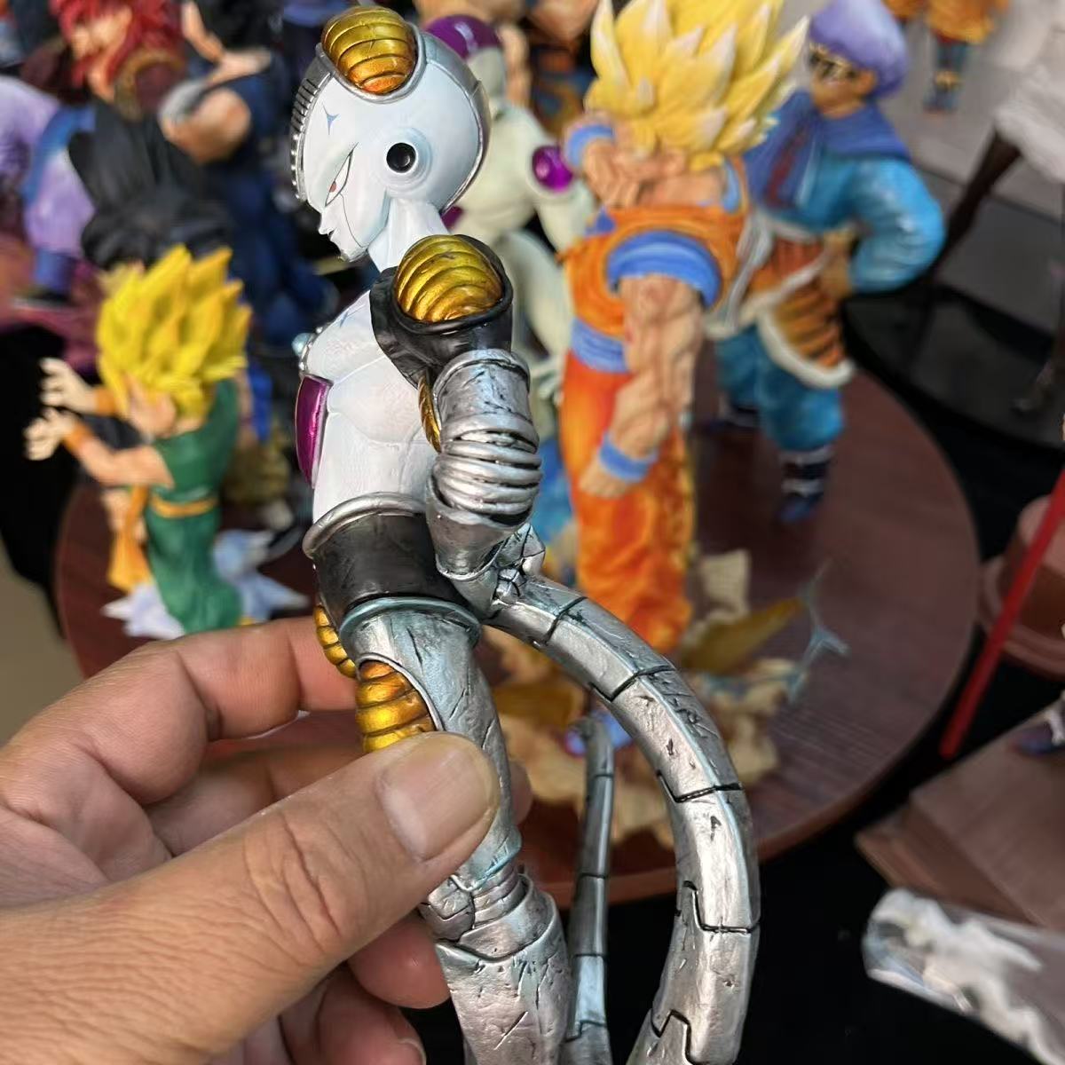 ดราก้อนบอล อนิเมะ เมชา ฟรีซ่า  - Model Kit Frieza บทวิจารณ์และราคา