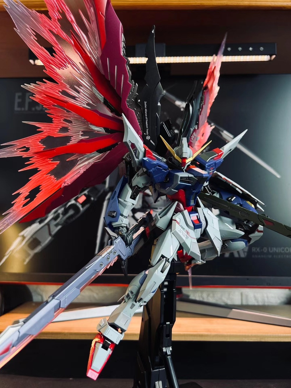 ชุดประกอบโมเดลกันดั้ม แบนได บา - Model Kit Gundam Mg บทวิจารณ์และราคา