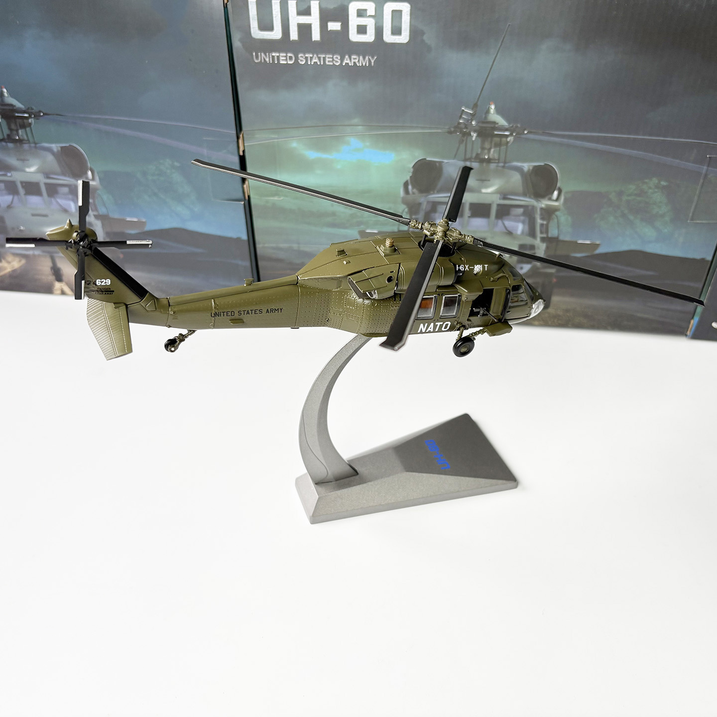 เฮลิคอปเตอร์ UH-60 แบล็คฮอว์ก  - Model Kit Helicopter บทวิจารณ์และราคา