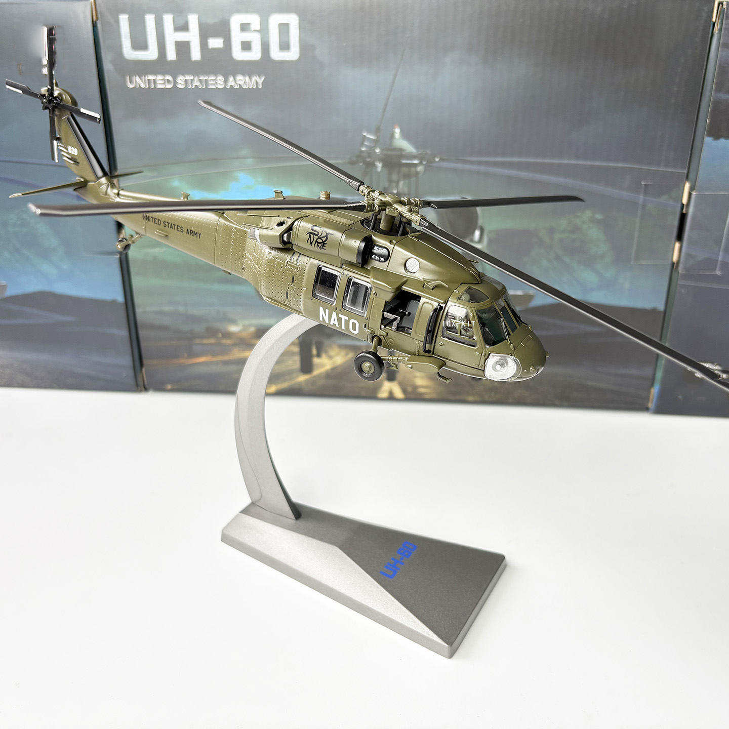 เฮลิคอปเตอร์ UH-60 แบล็คฮอว์ก  - Model Kit Helicopter บทวิจารณ์และราคา