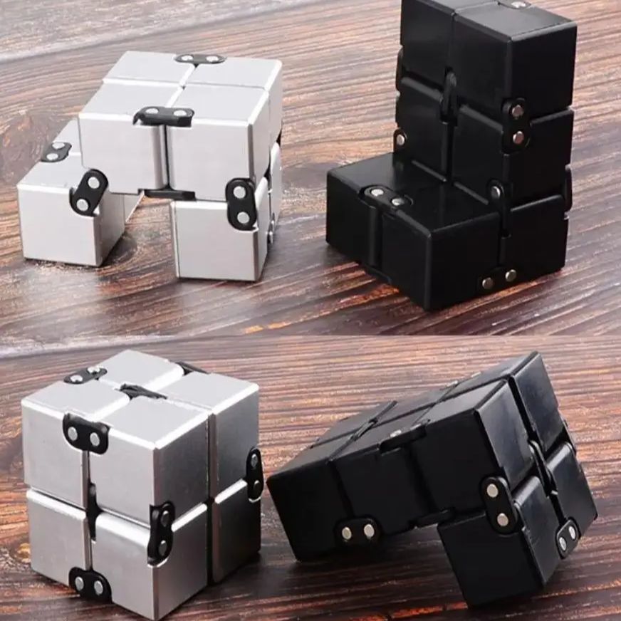ของเล่นโลหะรูปทรงลูกบาศก์แบบหม - Model Kit Infinite Dimension บทวิจารณ์และราคา