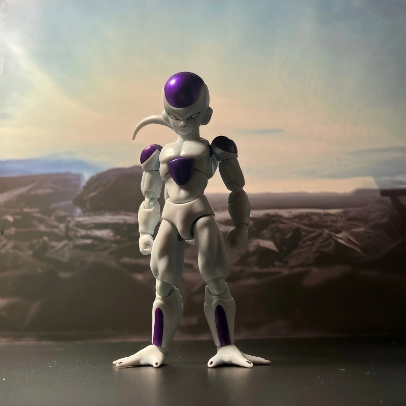 ของแท้จาก Bandai S.H.Figuarts  - Model Kit Frieza บทวิจารณ์และราคา