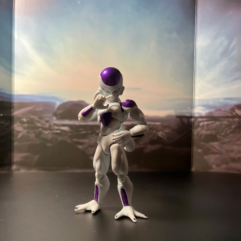 ของแท้จาก Bandai S.H.Figuarts  - Model Kit Frieza บทวิจารณ์และราคา